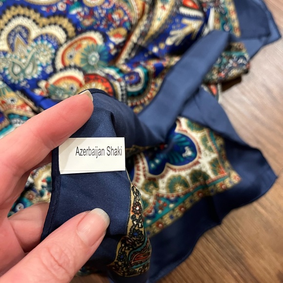 NWT Silk Azerbaijan Skarf - Picture 6 of 9